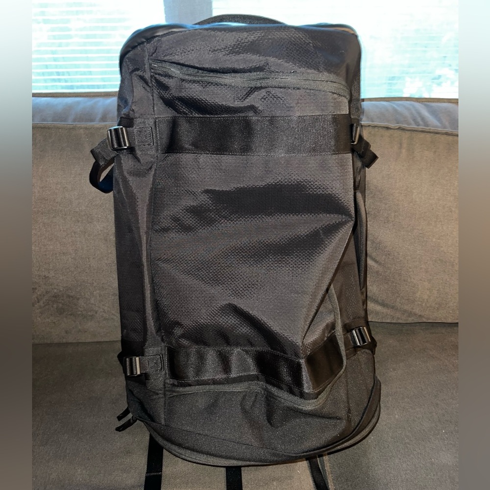 Lululemon - 2-in-1 Black Backpack Duffle (45L)